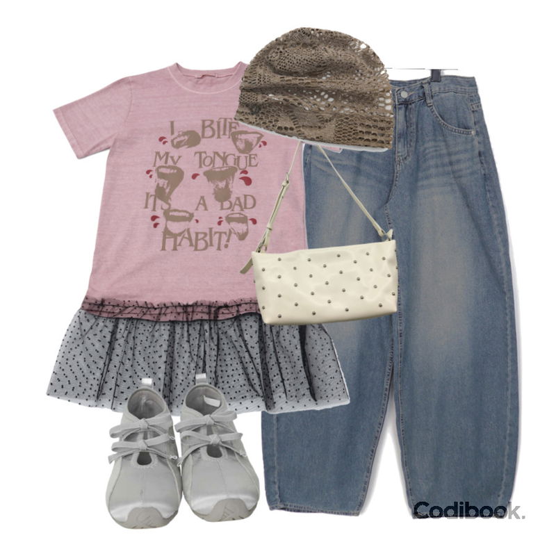 binary01 루베니 새틴 리본 슈즈,wonderwonder 로쥬 벌룬 와이드 데님 팬츠,binary01 몰티 펀칭 시스루 비니등을 매치한 코디