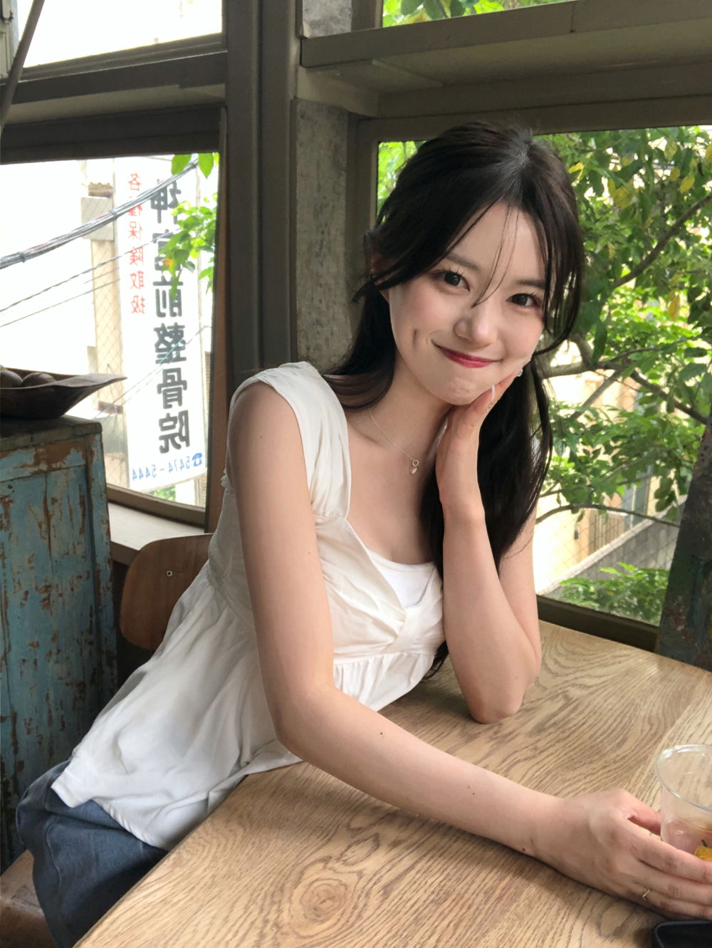 민소매 모델 착용 이미지-S6L13