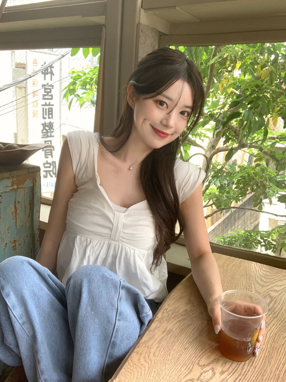 민소매 모델 착용 이미지-S6L4