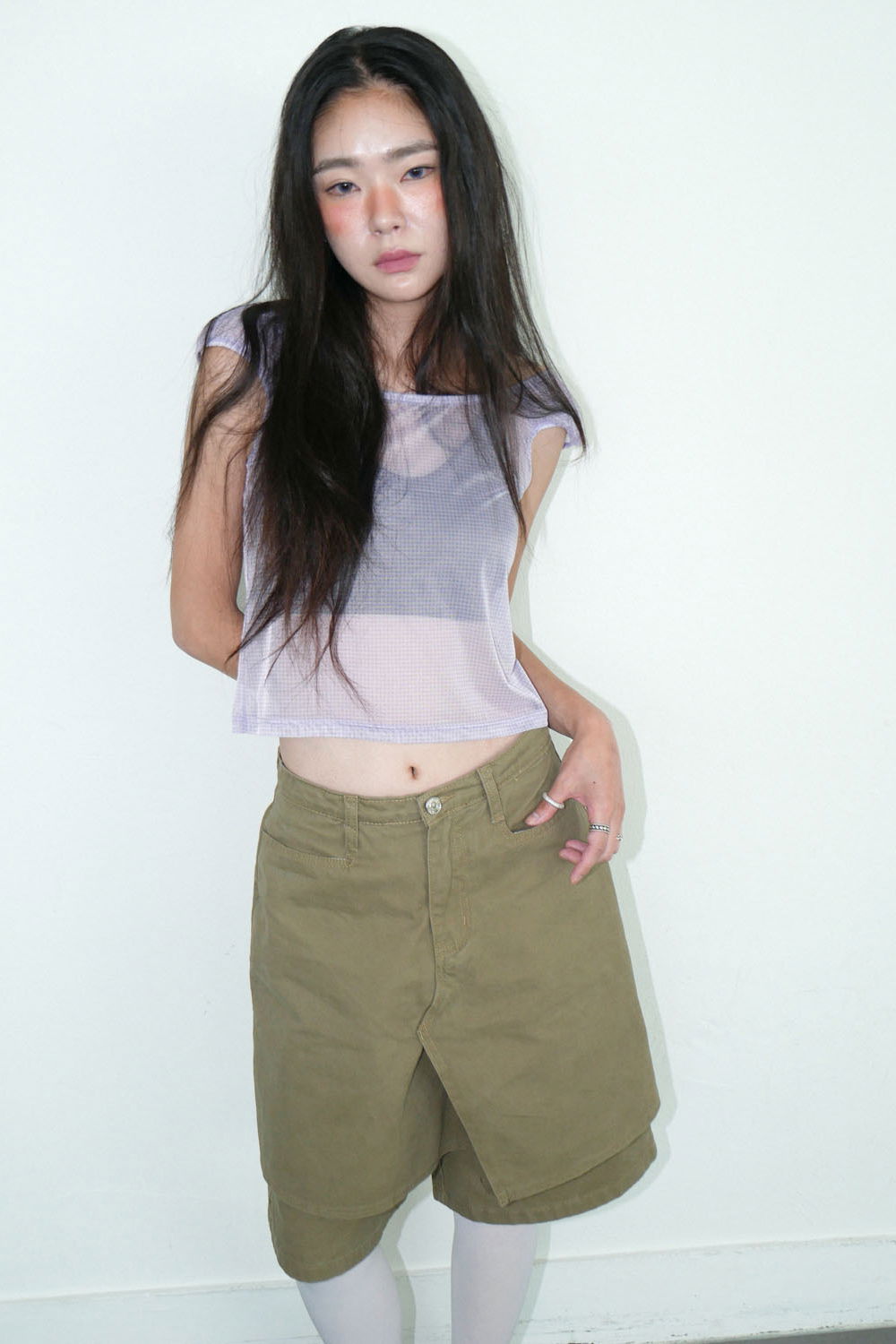 반바지 모델 착용 이미지-S1L7