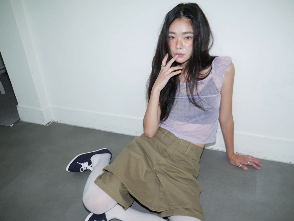 반바지 모델 착용 이미지-S1L5