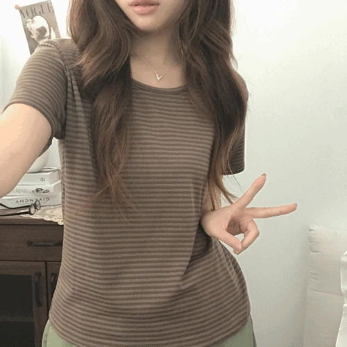 Tシャツ