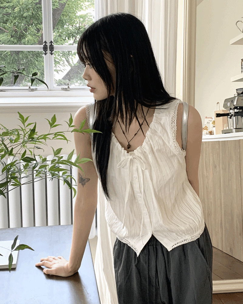 Coffin Punched Lace String Sleeveless Blouse