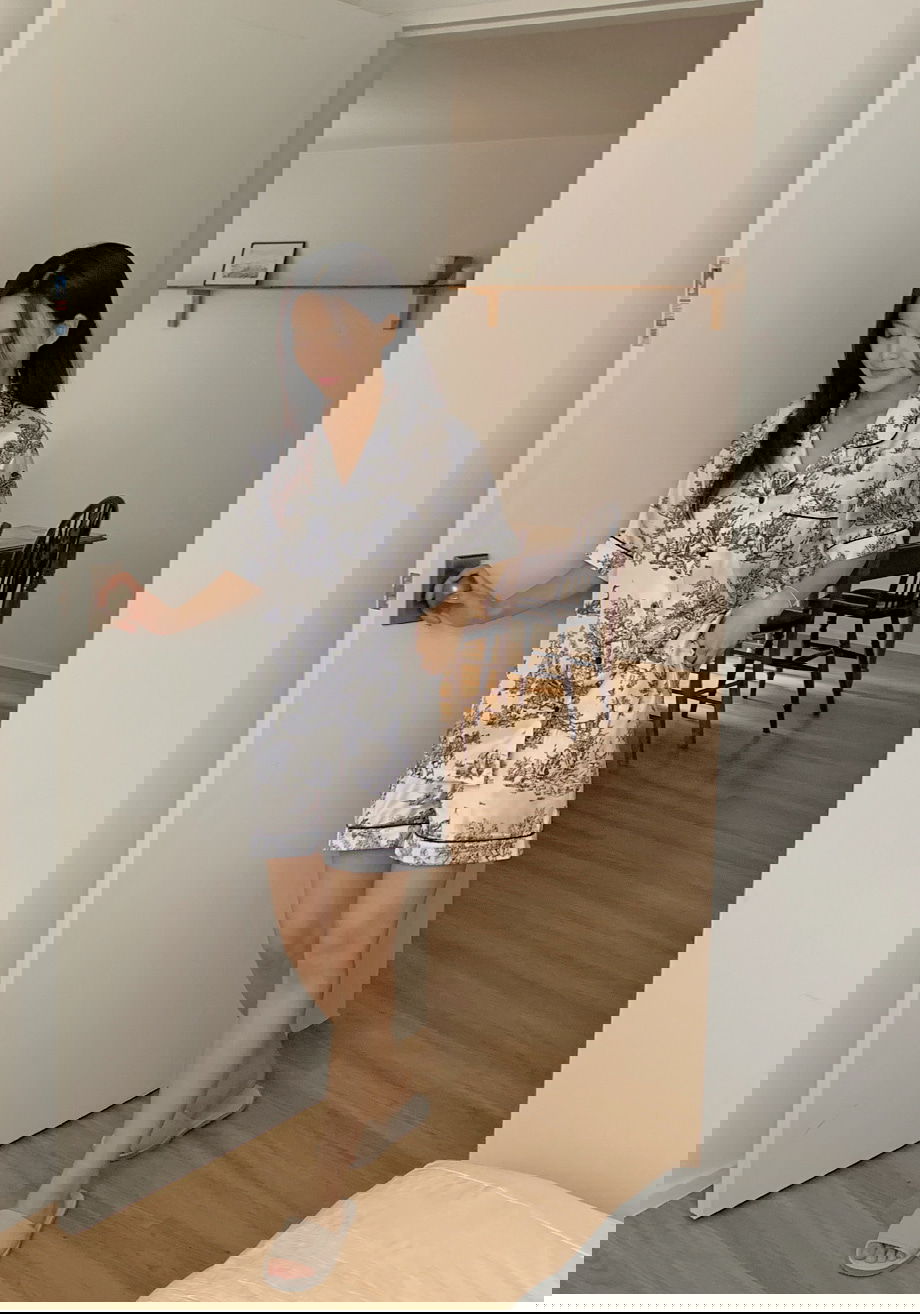 리리앤코 마쥬데앙 실크 배색 파이핑 밴딩 잠옷 세트