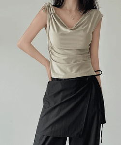 垂墜蝴蝶背心上衣