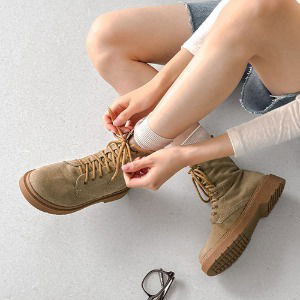 lace-up-boots