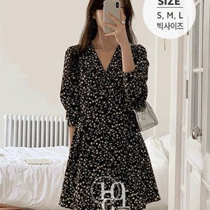 블랙 플라워 브이넥 A라인 원피스