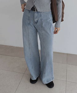 Pinoen cut washed denim wide pants