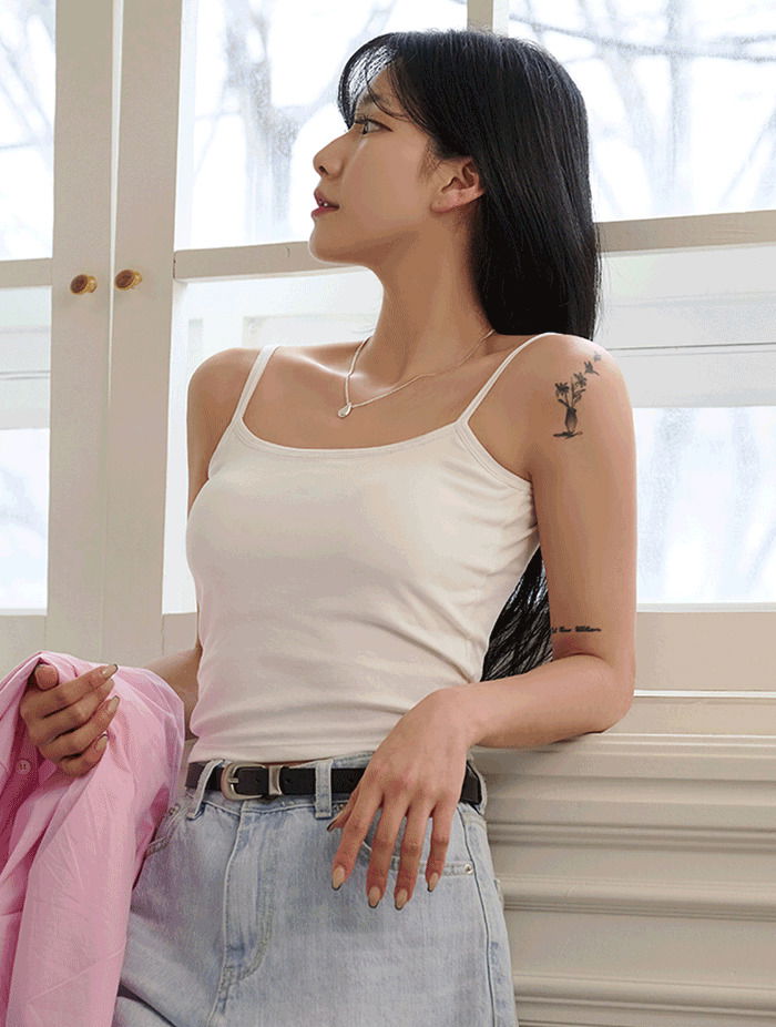 Basic bra top with built-in cap that doesn't lift up, plain inner sleeveless 4 colors