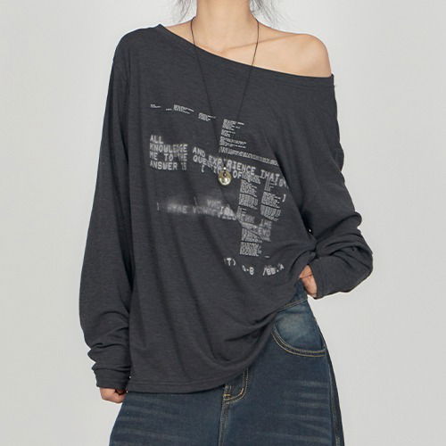 Gaussian Lettering Off-Shoulder Long Sleeve T-Shirt TS052