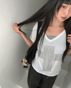 Chuking Cross Stud See-Through V-Neck Short V-Neck T-Shirt