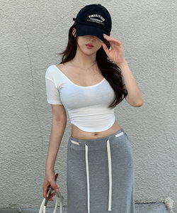 Uniqlo Gulim Crop Short Sleeve T-Shirt