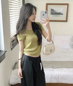 V領短袖針織上衣