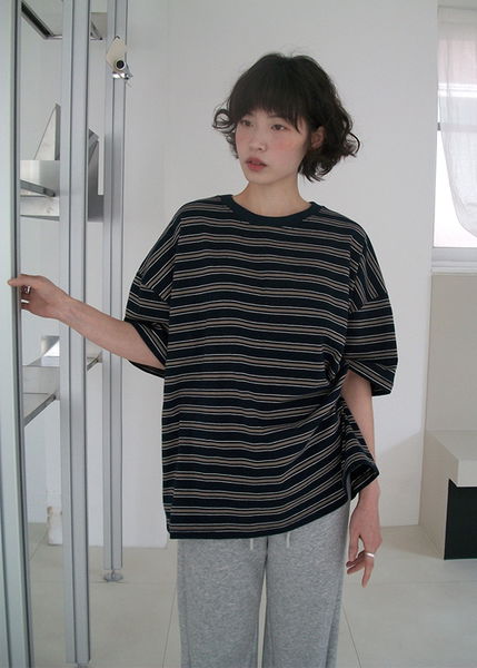 短袖上衣
