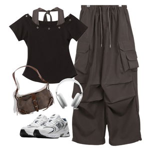pants,ShortSleeve,sneakers 코디