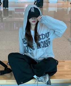 *Two-way zipper* Overfit lettering hooded zip-up Loose-fit printed long-sleeved training outerwear