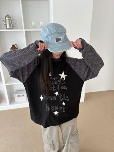 Star Graphic Nagrang Long Sleeve T-Shirt