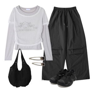パンツ,長袖Tシャツ,ショルダーバッグ 코디