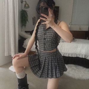 LIZZY CHECK HALTER CROP VEST & PLEATS MINI SKORT SET (BLACK)