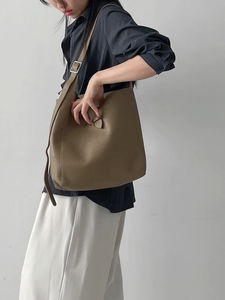 Briand Bucket Shoulder Bag