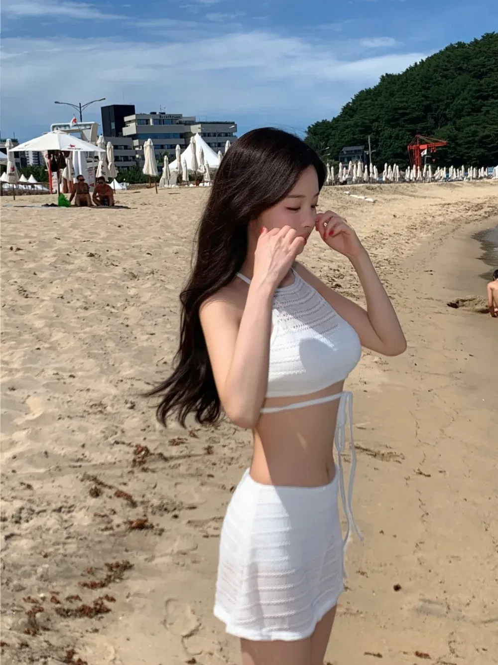 민소매 모델 착용 이미지-S1L79