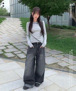 錘子側邊打褶寬版水洗牛仔褲