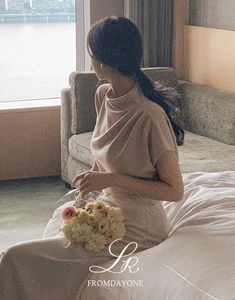 簡約立領垂墜感短袖上衣