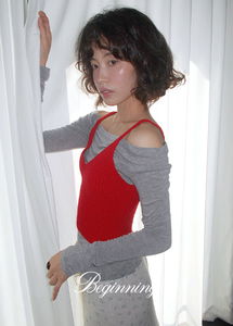 U領螺紋針織緊身上衣