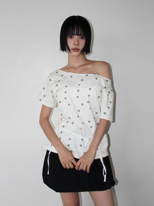 ANGEL STAR OFF-SHOULDER TEE