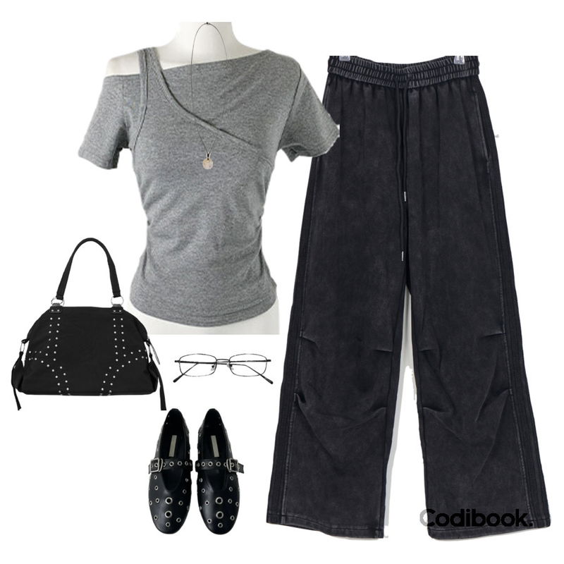 anyonemore 캐논 레이어드 셔링 오프 나시 티셔츠 (3color),AAKE EYELET STRAP FLAT SHOES (3color),binary01 데이버 스터드 숄더백등을 매치한 코디