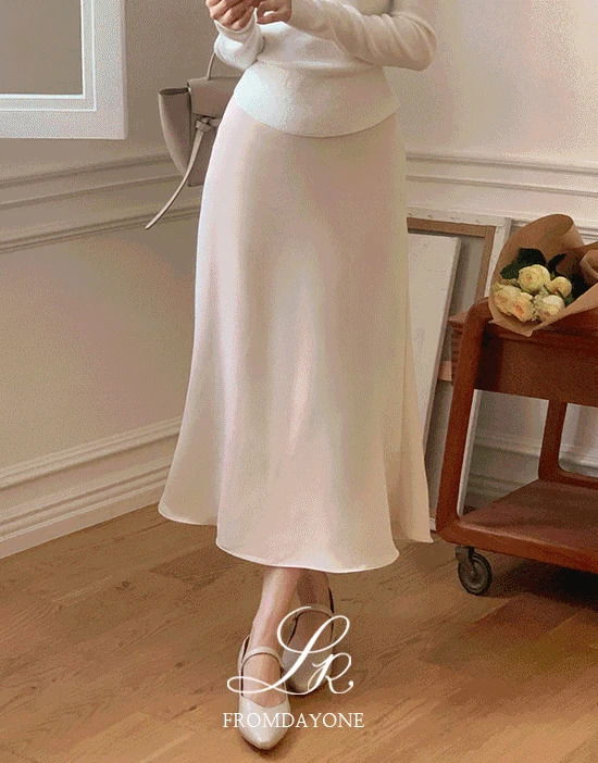 Made)라넌 꽃잎 훌 롱스커트