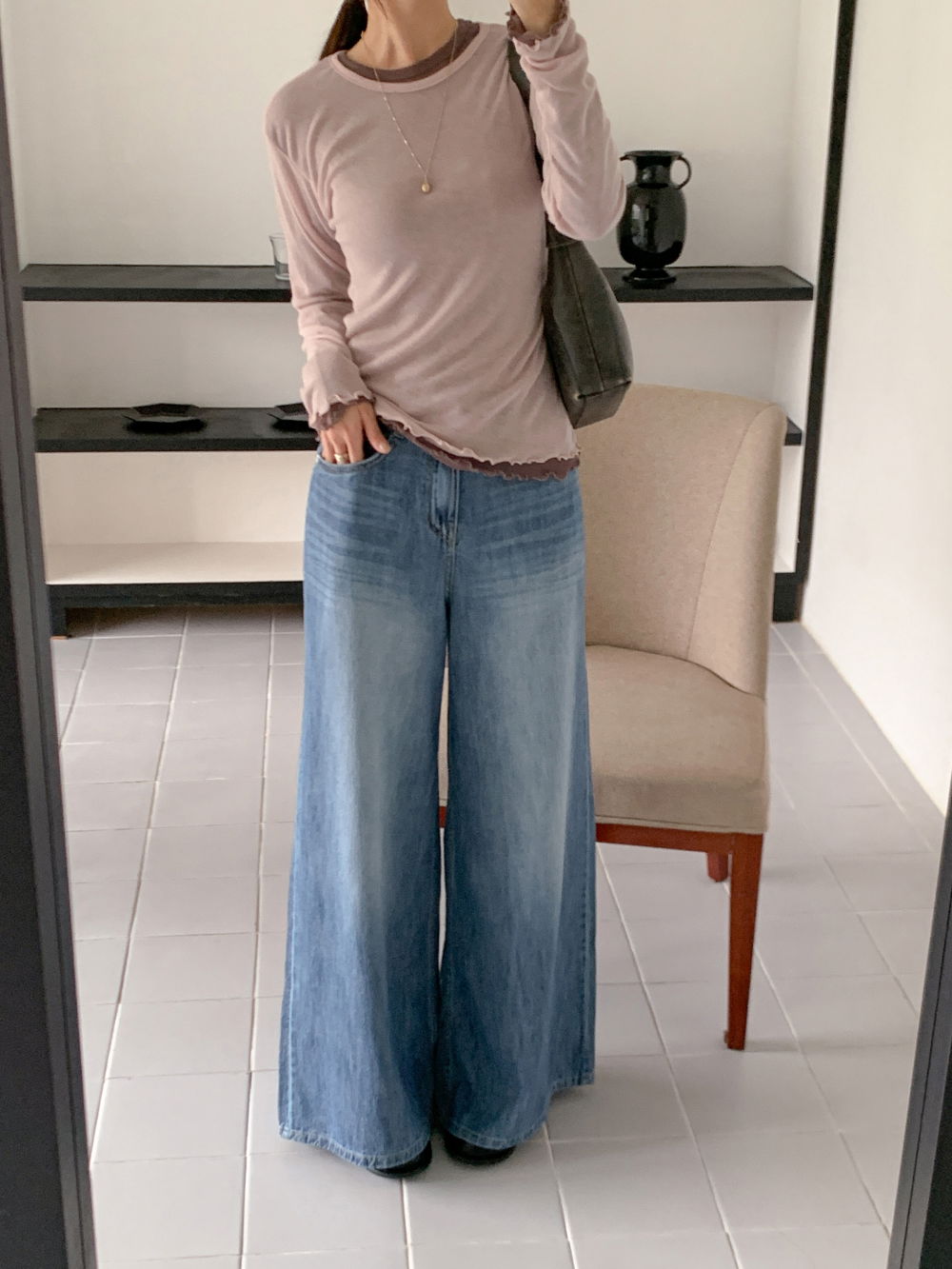 긴팔 티셔츠 모델 착용 이미지-S1L27