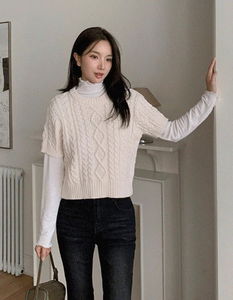 Thick Twisted short-sleeved knitwear with a wide waist