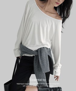 Cleve Ribbed Off-Shoulder Loose-fit Long Sleeve T-Shirt