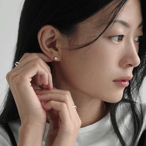 이렛트 미니 커브 이어링