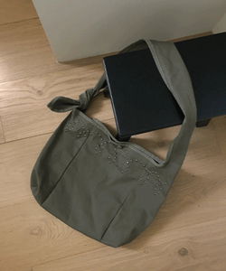 Roelly Studded Cotton Cross