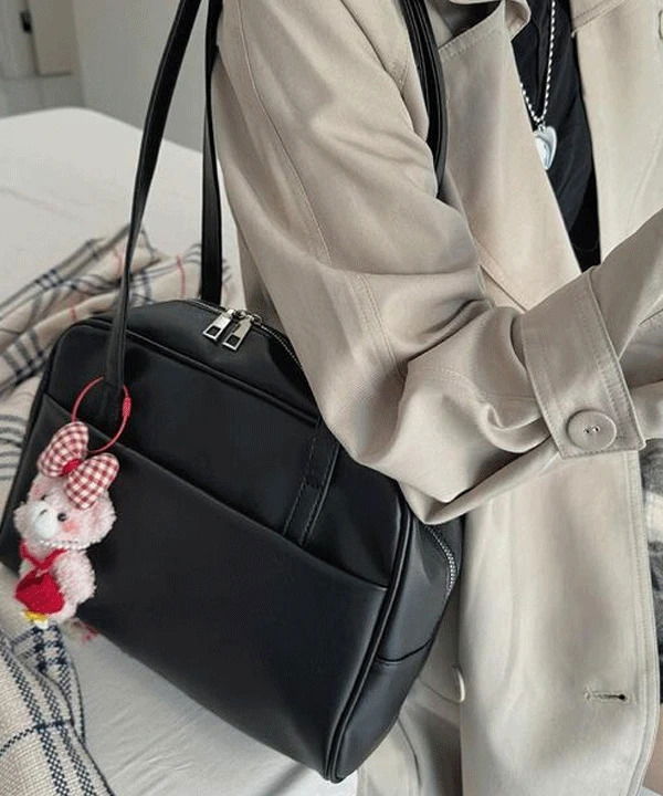 리에나 빈티지 레더 스퀘어 숄더백