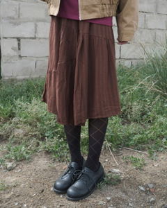 菱格紋褶邊緊身褲裙