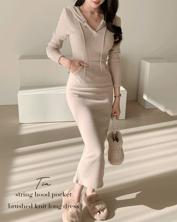 Tia String Hood Pocket Fleece-lined Knitwear Long Dress