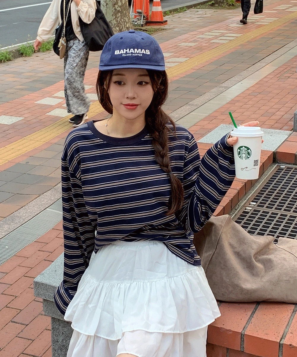 Striped round neck long sleeve t-shirt