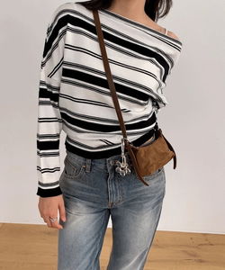 橫條紋斜肩針織衫
