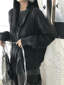 水洗高領針織外套