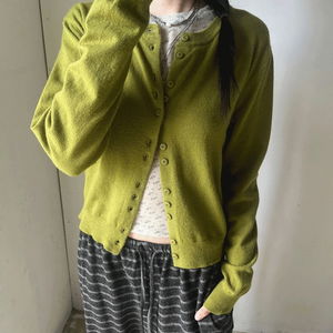 ドゥーユーベーシックボタンカーディガン