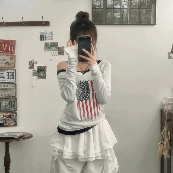 Vintage Parisian Stars and Stripes Flag Long Sleeve T-Shirt (3 Colors)