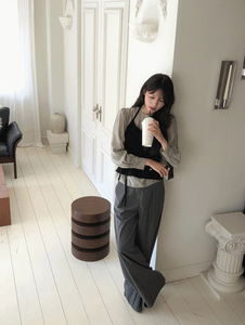 艾琳緞面圓領長袖上衣