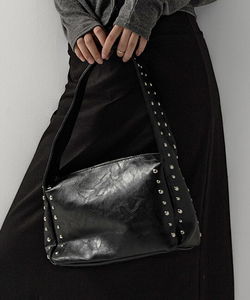 비슈므 스터드 레더 숄더 백 STUDDED LEATHER SHOULDER BAG