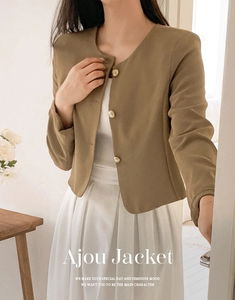 Aju Classic Gold-Plated No-Collared Jacket