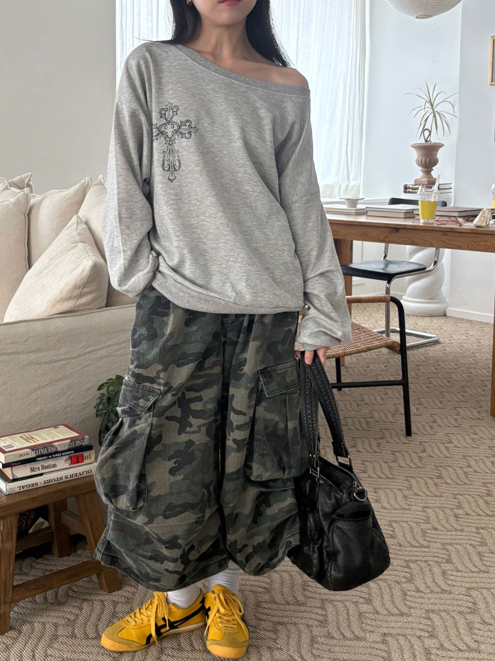 긴팔 티셔츠 모델 착용 이미지-S1L15