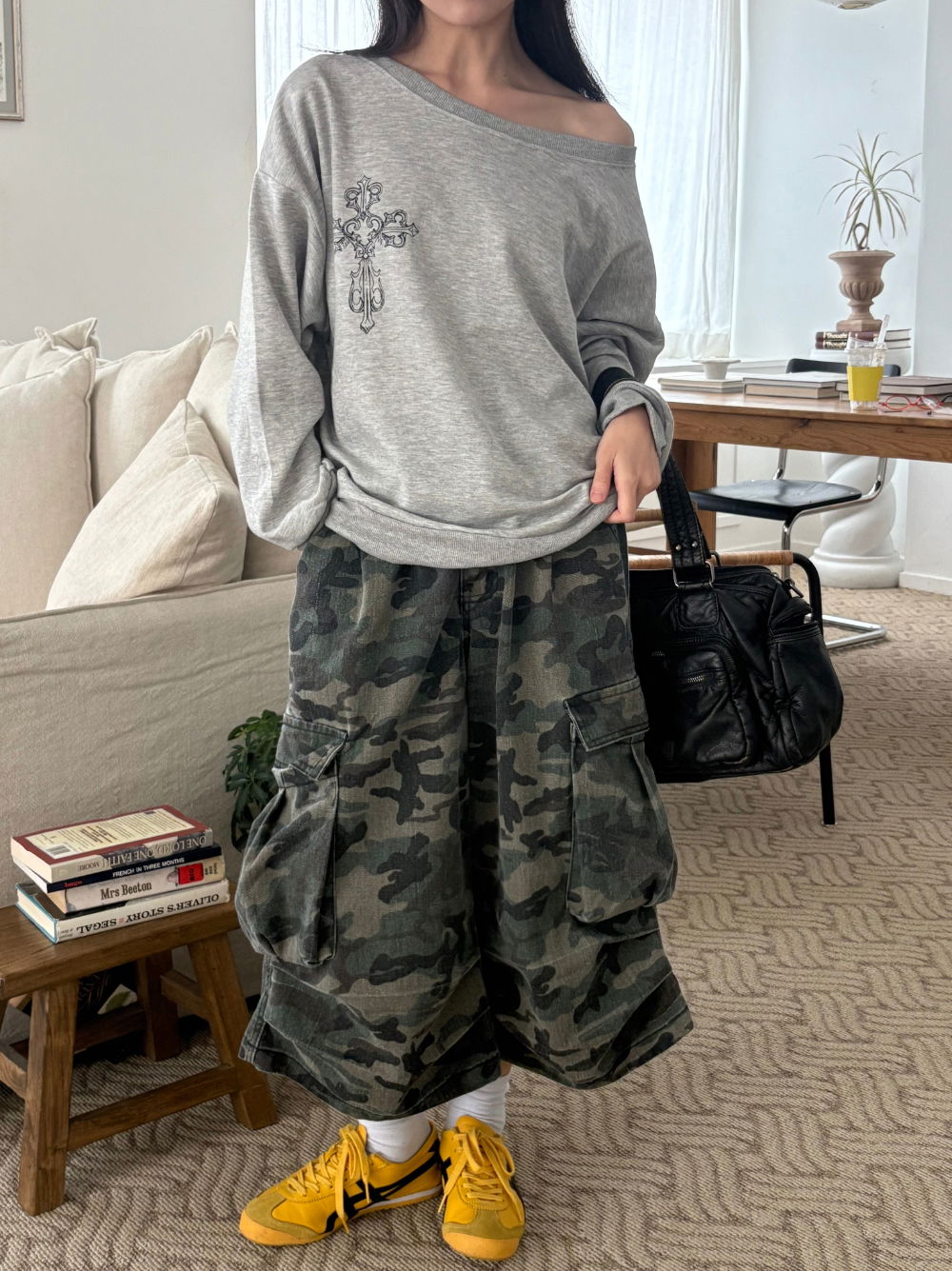 긴팔 티셔츠 모델 착용 이미지-S1L14