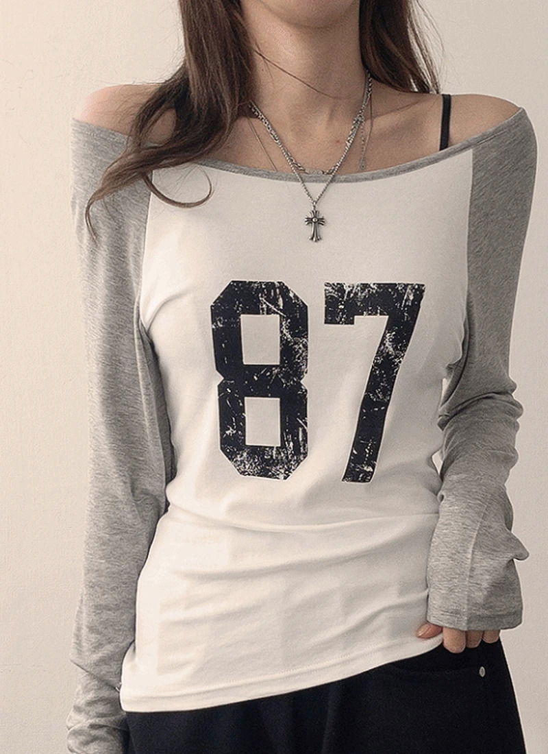 Glutinous rice cake material, chewy lip neck 87 printing Spandex waist slim fit long sleeve t-shirt 3 colors 長袖上衣